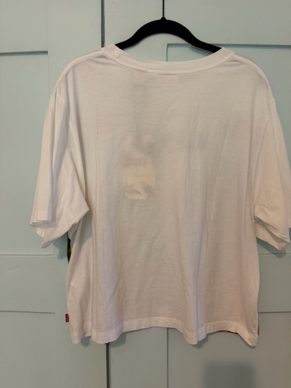 FARM Rio White Tee with Multicolored Tropical Birds & Wildlife - Picture 2 of 6